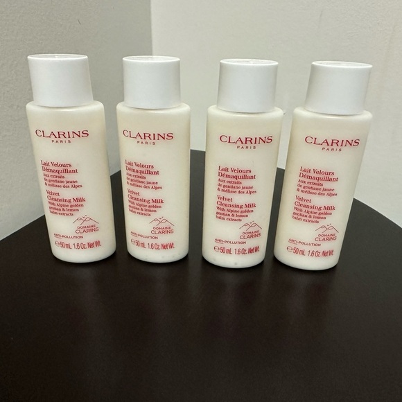 NEW 4x50ml TRAVEL SIZE CLARINS VELVET CLEANSING MILK BUNDLE - Picture 1 of 6